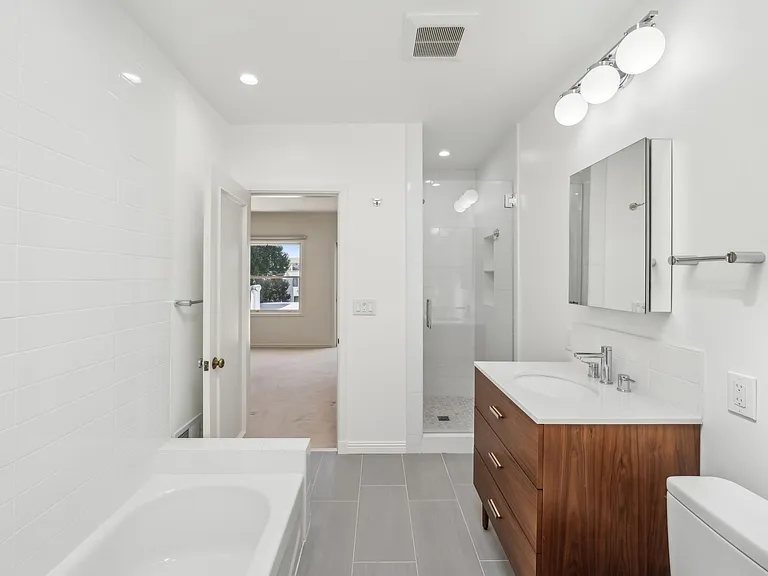 Third bathroom on second level.
This bathroom connects to both the 3rd and 4th bedrooms on the second level.