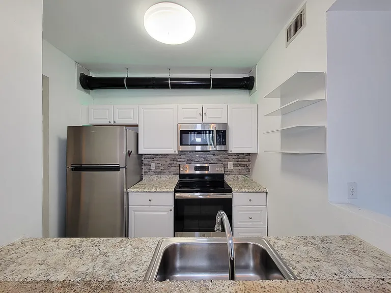 7119 N Holiday Dr #7119 — Photo 3