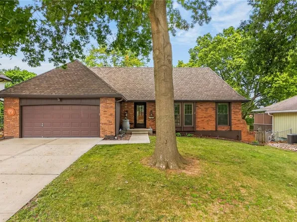 1120 NE 82nd St, Kansas City, MO 64118