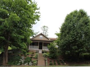 5060 Fairmont Rd, Rivesville, WV 26588