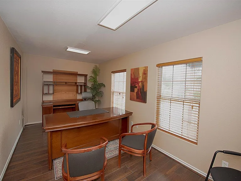 715 Grand Ave — Photo 12