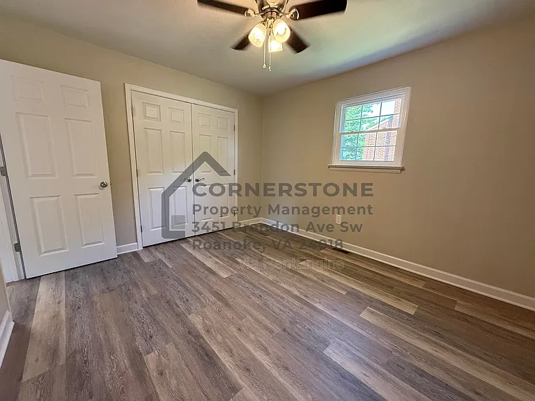 1902 Yeager Ave NE #4 — Photo 10