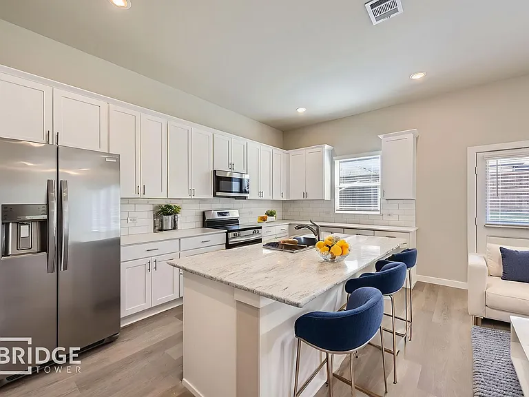921 Jacquelyne Dr — Photo 1