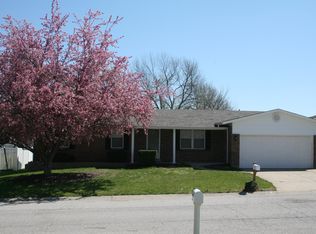 22 Dogwood Ln, Saint Peters, MO