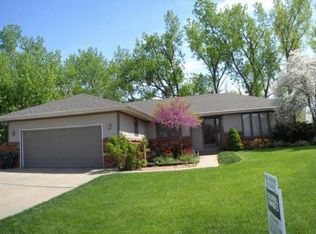 2326 Northwood Ln, Salina, KS 67401