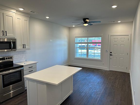 5th image of 503 N 7th St