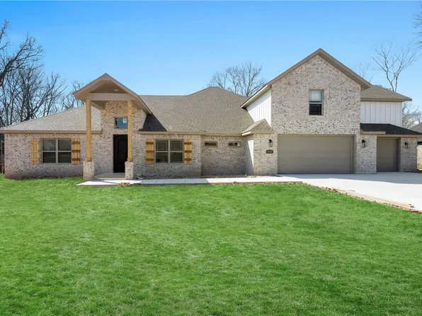 12437 Wildwood Dr, Rogers, AR 72756