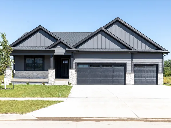 411 NE Madison Ave, Elkhart, IA 50073