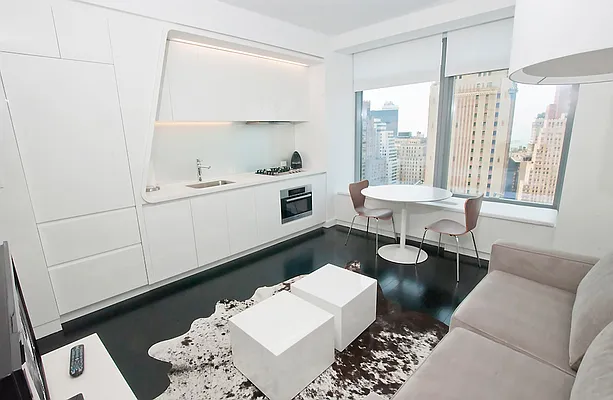 Rented by NOVO | media 62