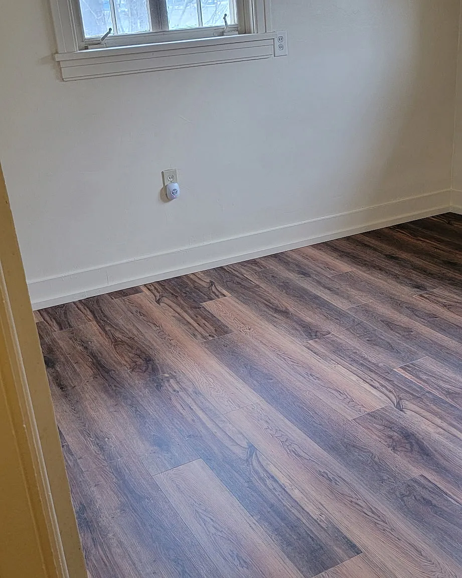 2 bed, $1,050 — Photo 2