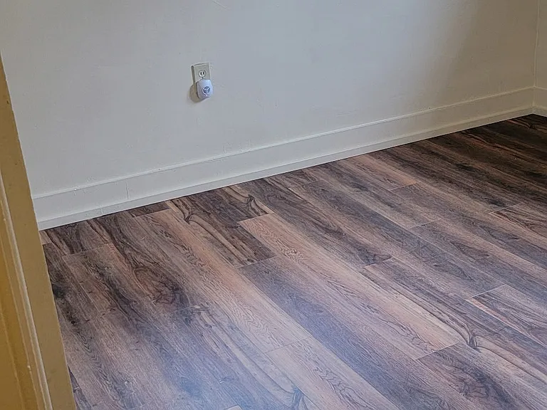 323 W Church St — Photo 2