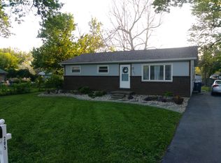 205 Michigan Ave, South Roxana, IL 62087