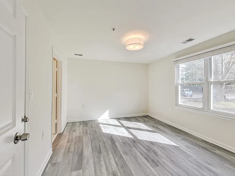 15300 Diamond Cove Ter #4 — Photo 13