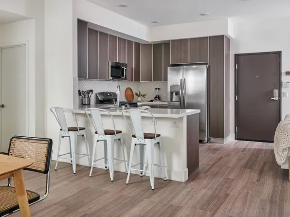 Ecco Norton, 418 N Norton Ave #402, Los Angeles, CA 90004