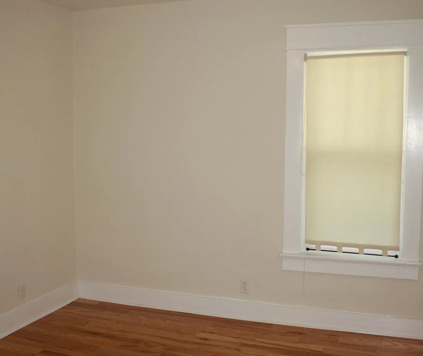 4 bed, 1954 sqft, $5,600 — Photo 4