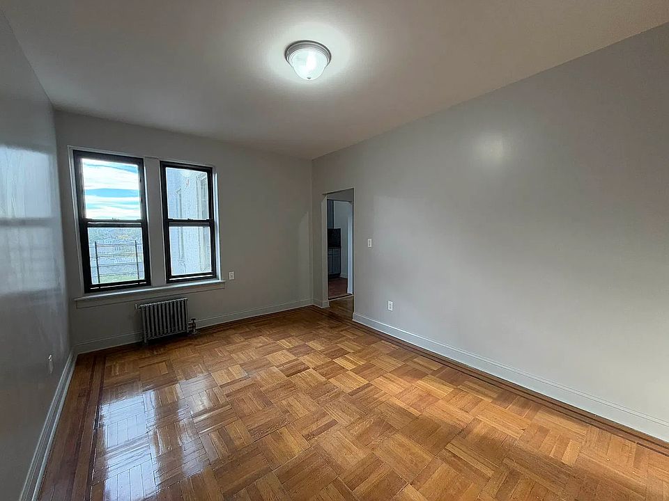 1st image of 646 Argyle Rd #8F