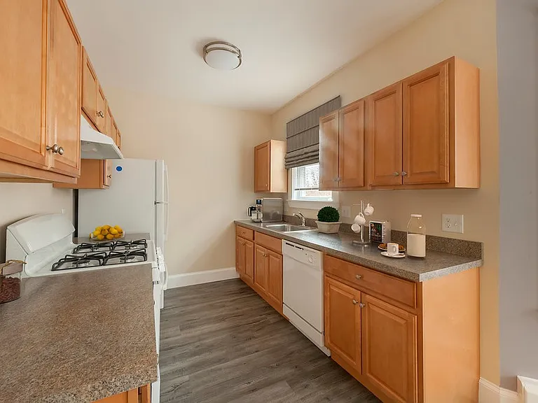 21 Beach Rd — Photo 11