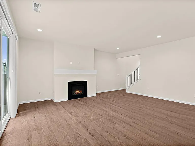 15851 Woodland Ct SE — Photo 9