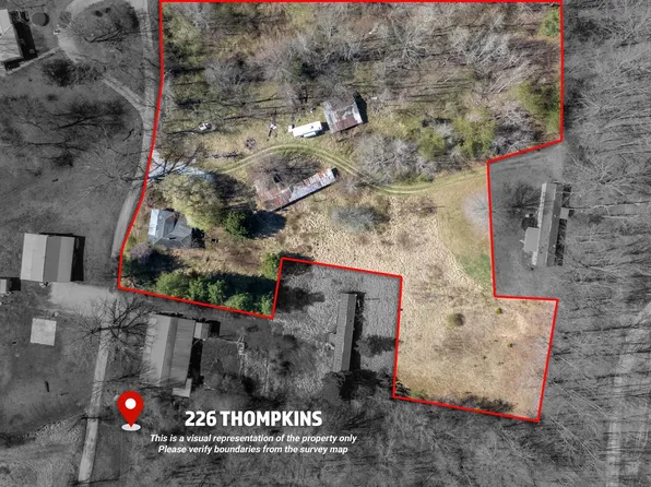 226 Tompkins Rd, Robbins, TN 37852