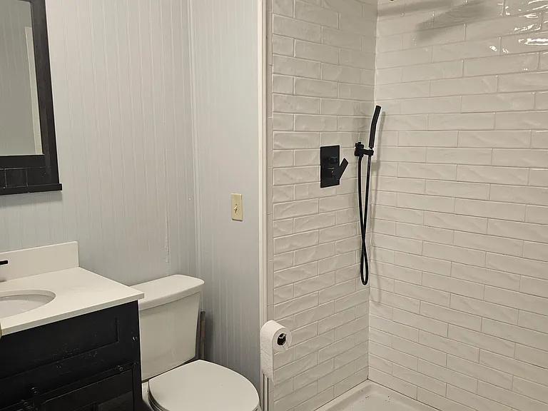 2 S Peachtree St #401 — Photo 7