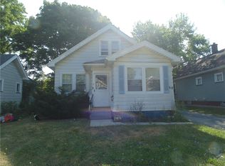 68 Glenora Dr, Rochester, NY 14615