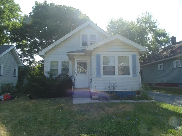 68 Glenora Dr, Rochester, NY 14615