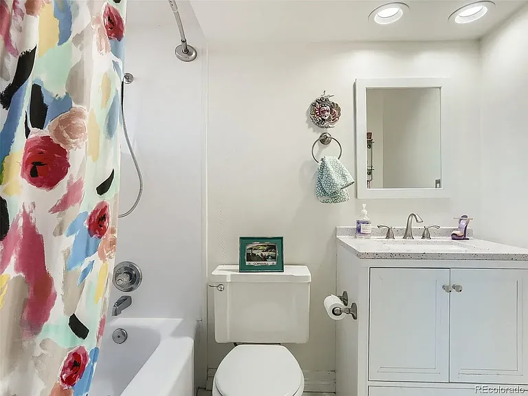 799 Dahlia St #204 — Photo 6