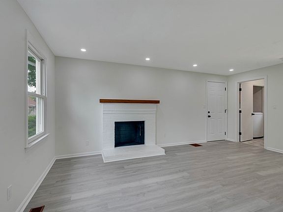 5th image of 30 A St