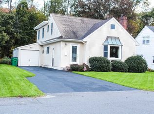 16 Ziegler Ave, Poughkeepsie, NY 12603