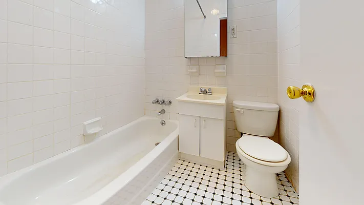 Rented by Bond New York | media 10