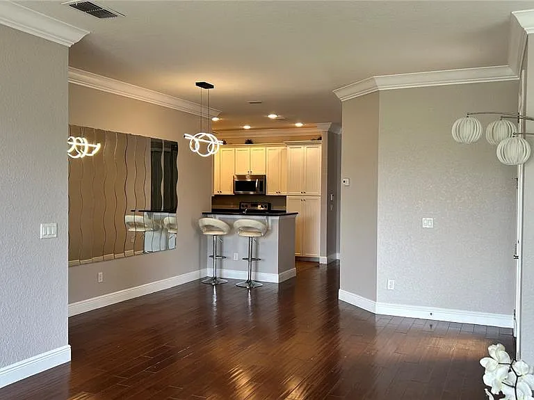 10540 Belfry Cir — Photo 4