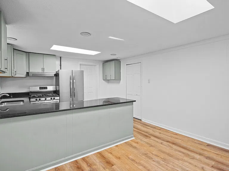 26 Beach St — Photo 9