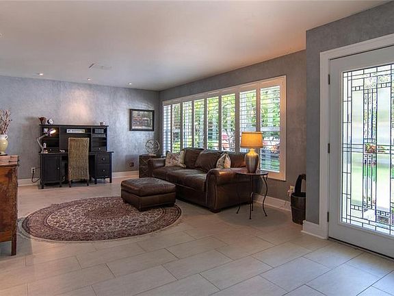 5th image of 5108 Horseshoe Pl NE