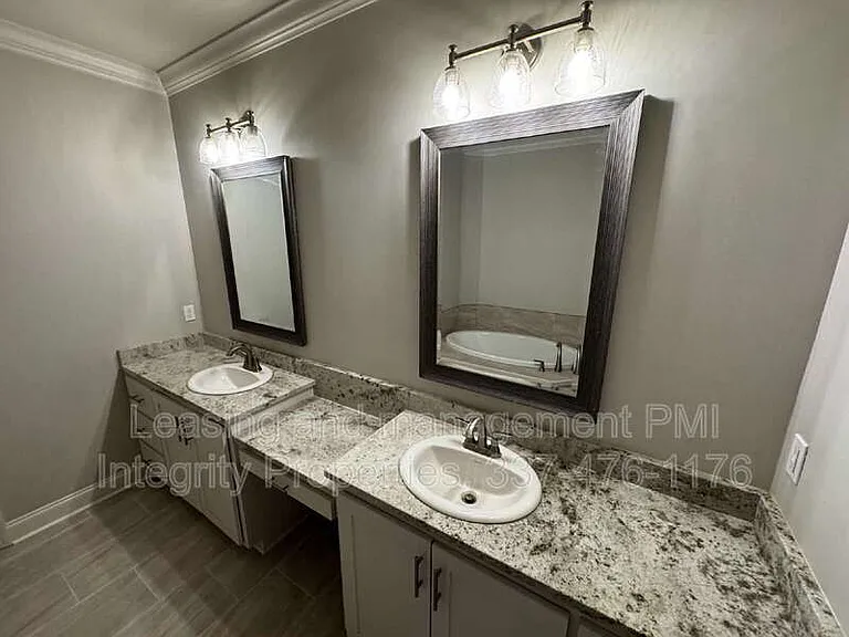 200 Tennyson Dr — Photo 10