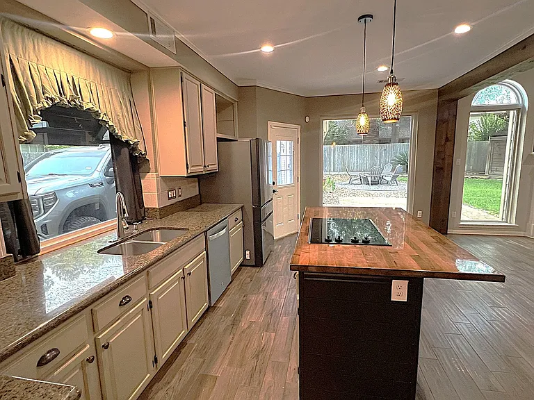 3607 Spring Arbor Way — Photo 10