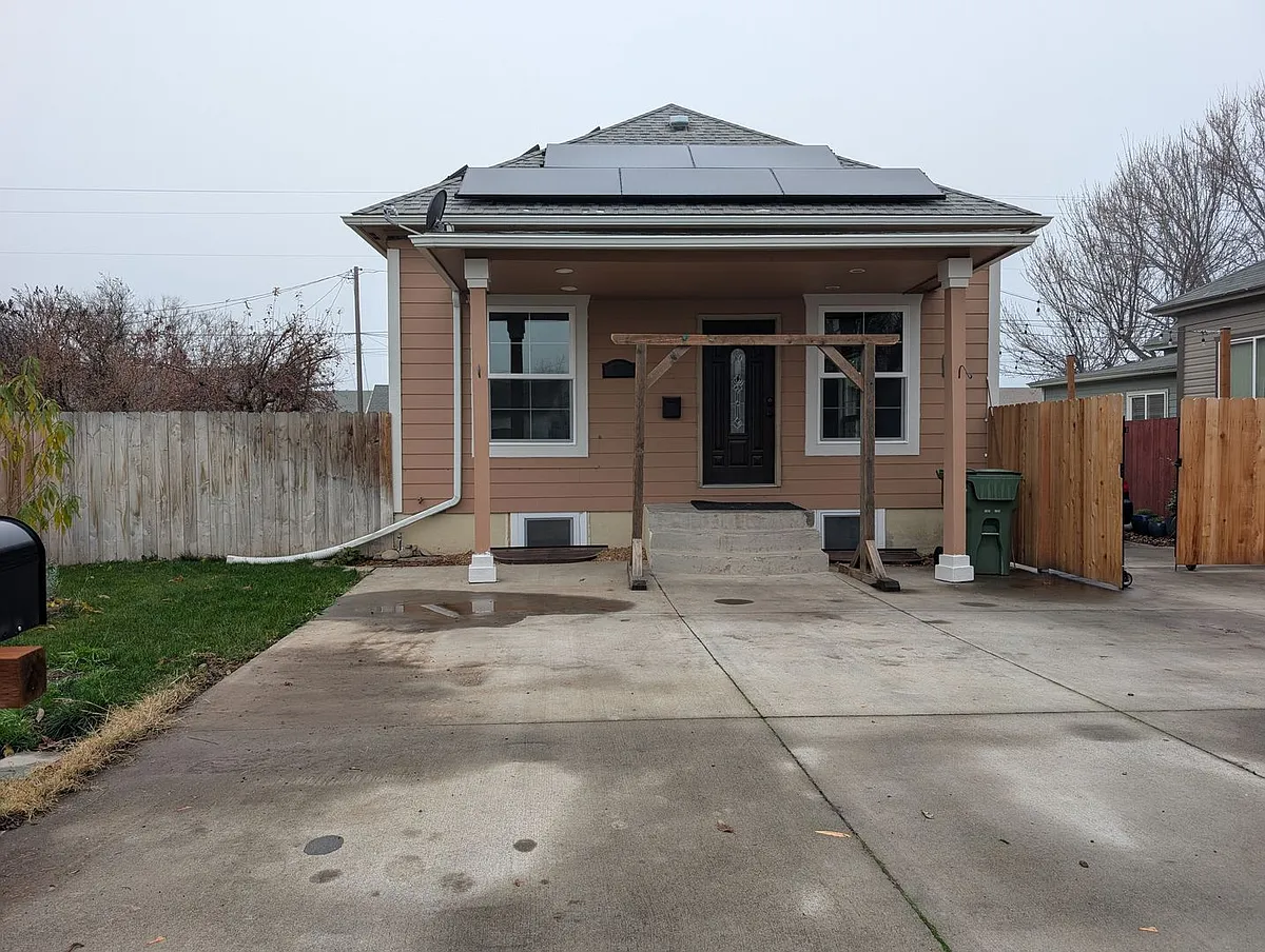 Building Photo - 611 Ward St