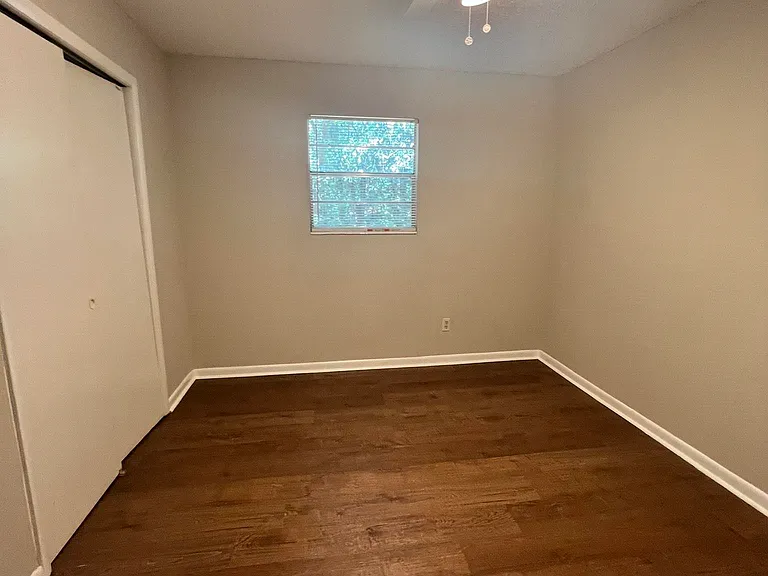 2406 Ramblewood Ct #B — Photo 11