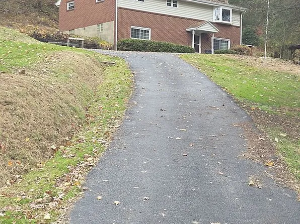 161 Ashbaugh Rd, Jeannette, PA 15644