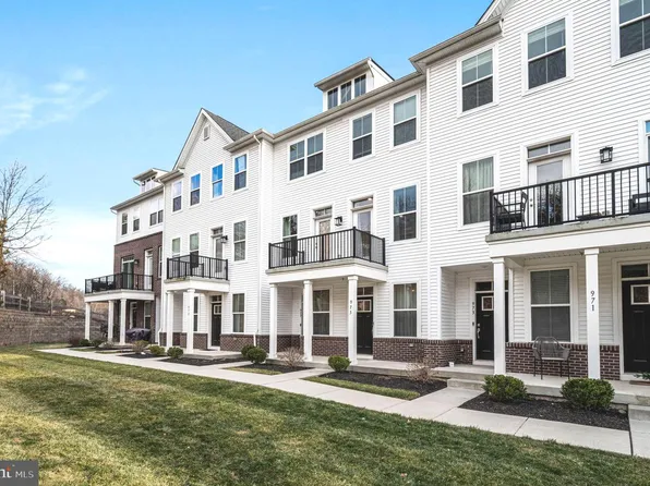 975 Skylar Ct, Phoenixville, PA 19460