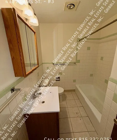 438 Adams St #3 — Photo 13
