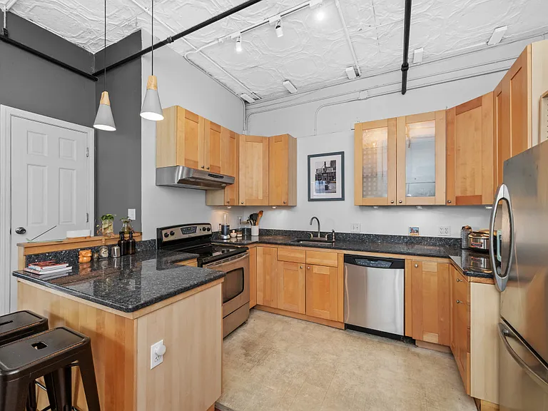 10 Williams St #44 — Photo 8