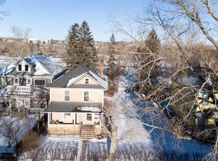 1016 S 8th Ave SE, Calgary, AB T2G 0M4