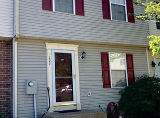 203 Stafford Mews Ln, Stafford, VA 22556