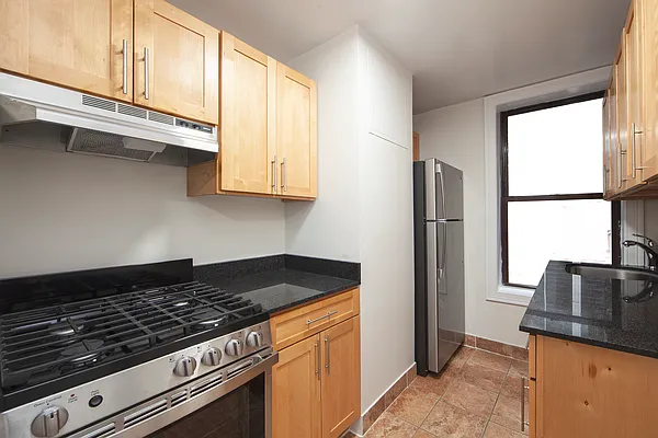 Kitchen, photo 1