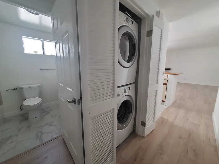 1546 Amherst Ave #302 — Photo 19