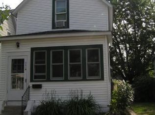 1114 Woodbridge St, Saint Paul, MN 55117