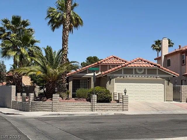 334 Carrington St — Photo 2