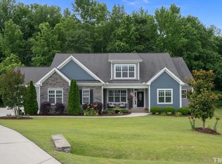 1905 Offside Ct, Fuquay Varina, NC 27526