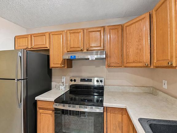 5th image of 4900 Avenida Del Sol Dr APT 102
