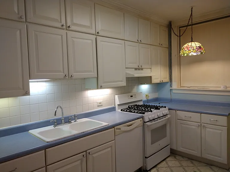 5735 N Campbell Ave #1 — Photo 12